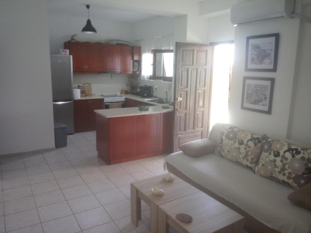 Kamari Guesthouse Keramídhion 外观 照片