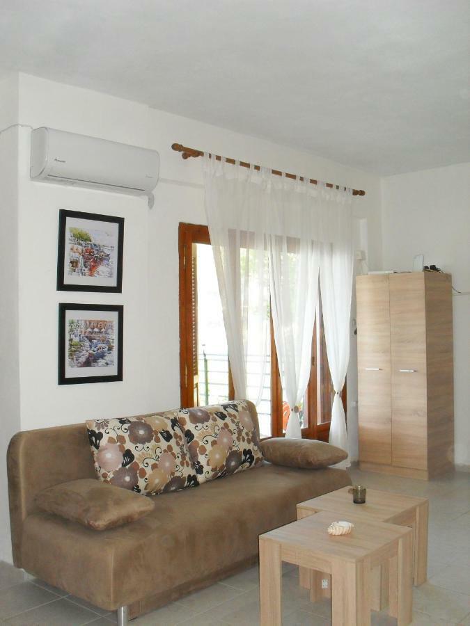 Kamari Guesthouse Keramídhion 外观 照片